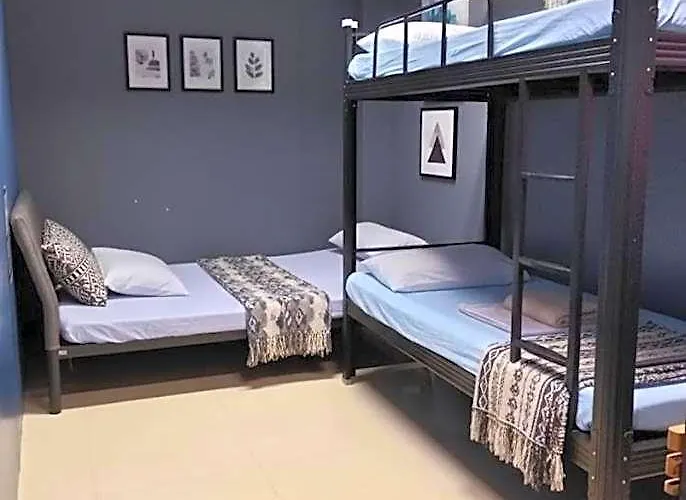 Hotel Transit Point Mactan Cebu 2*